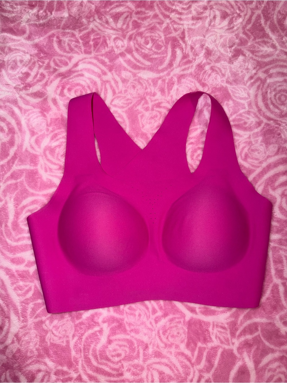 Fuchsia Padded Seamless Sports Bra for Women - Supportive Everyday Comfort